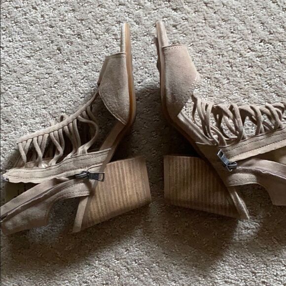 Lucca Sandals   - Picture 2 of 3